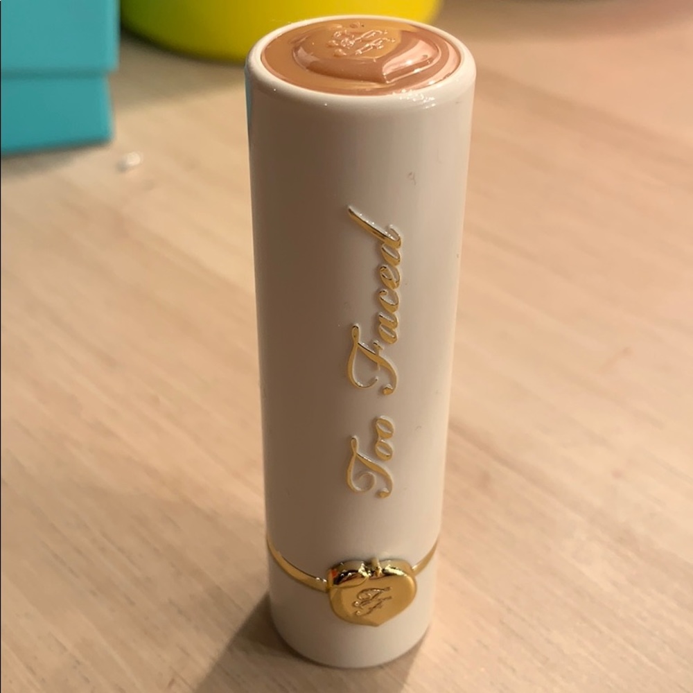 Too faced lipstick